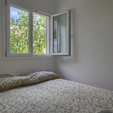 Polo House *