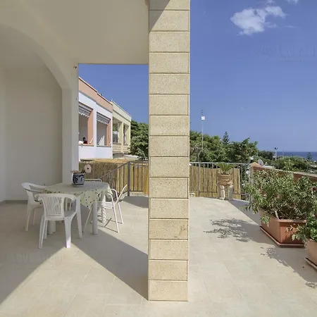 Polo House Nyaraló *